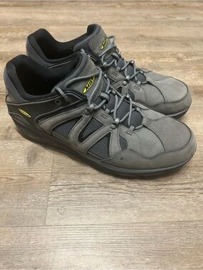 MBT Men’s Size 12-12.5 Gray Nubuck Mesh Rocker Bottom Athletic Shoes